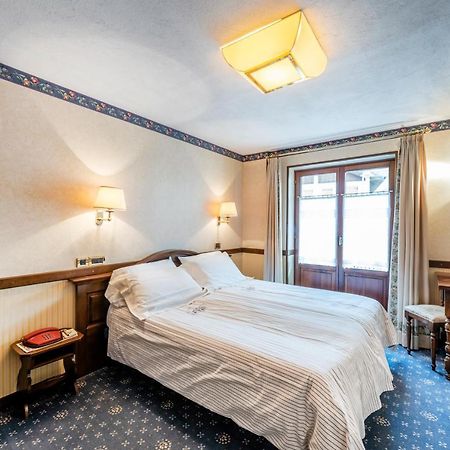Hotel Petit Prince Антаньод Екстер'єр фото