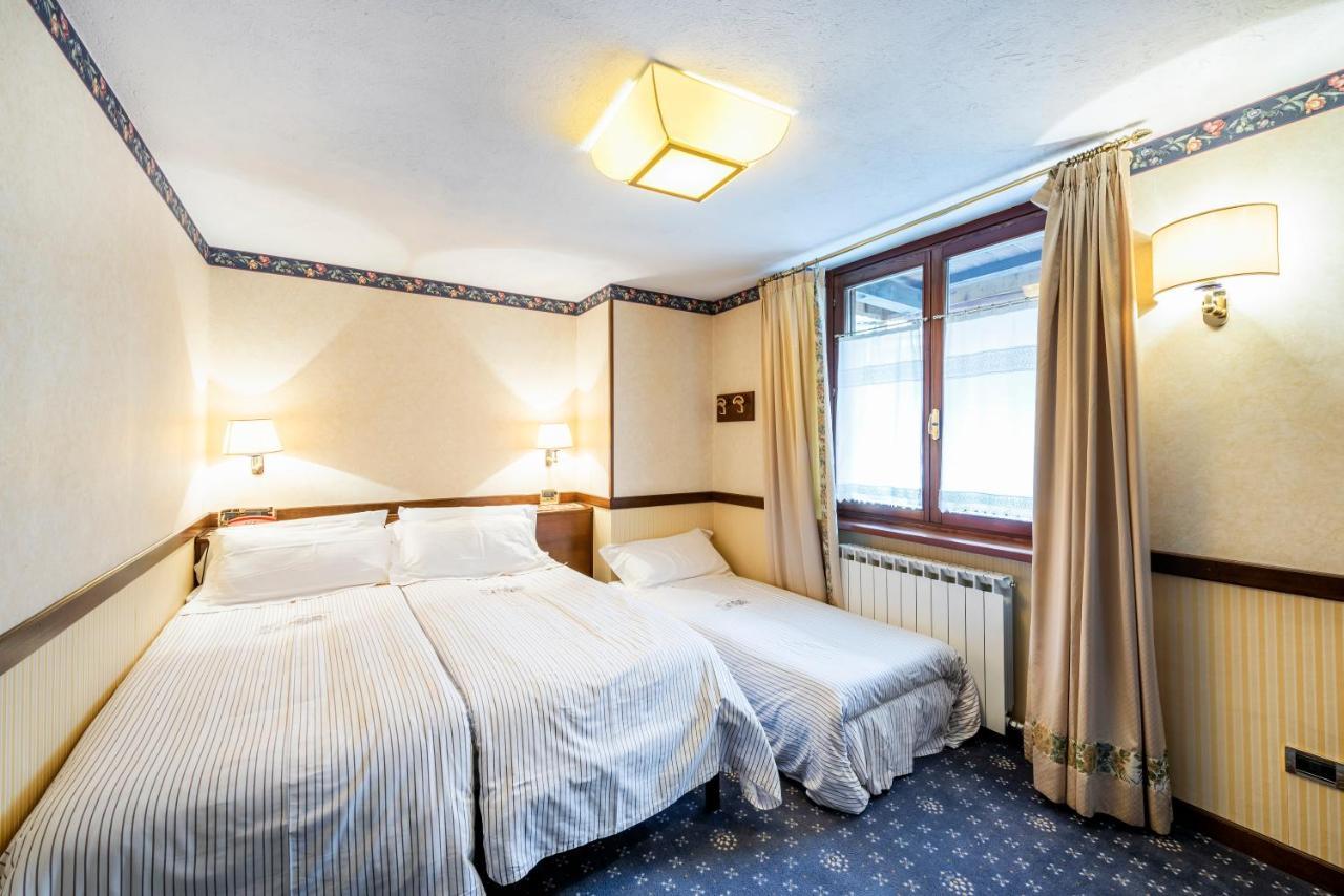 Hotel Petit Prince Антаньод Екстер'єр фото