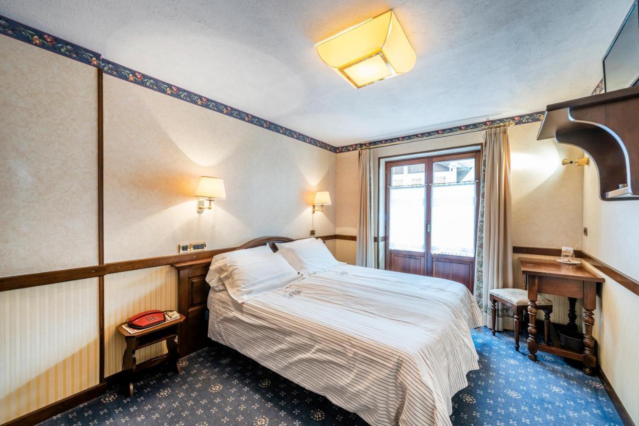 Hotel Petit Prince Антаньод Екстер'єр фото