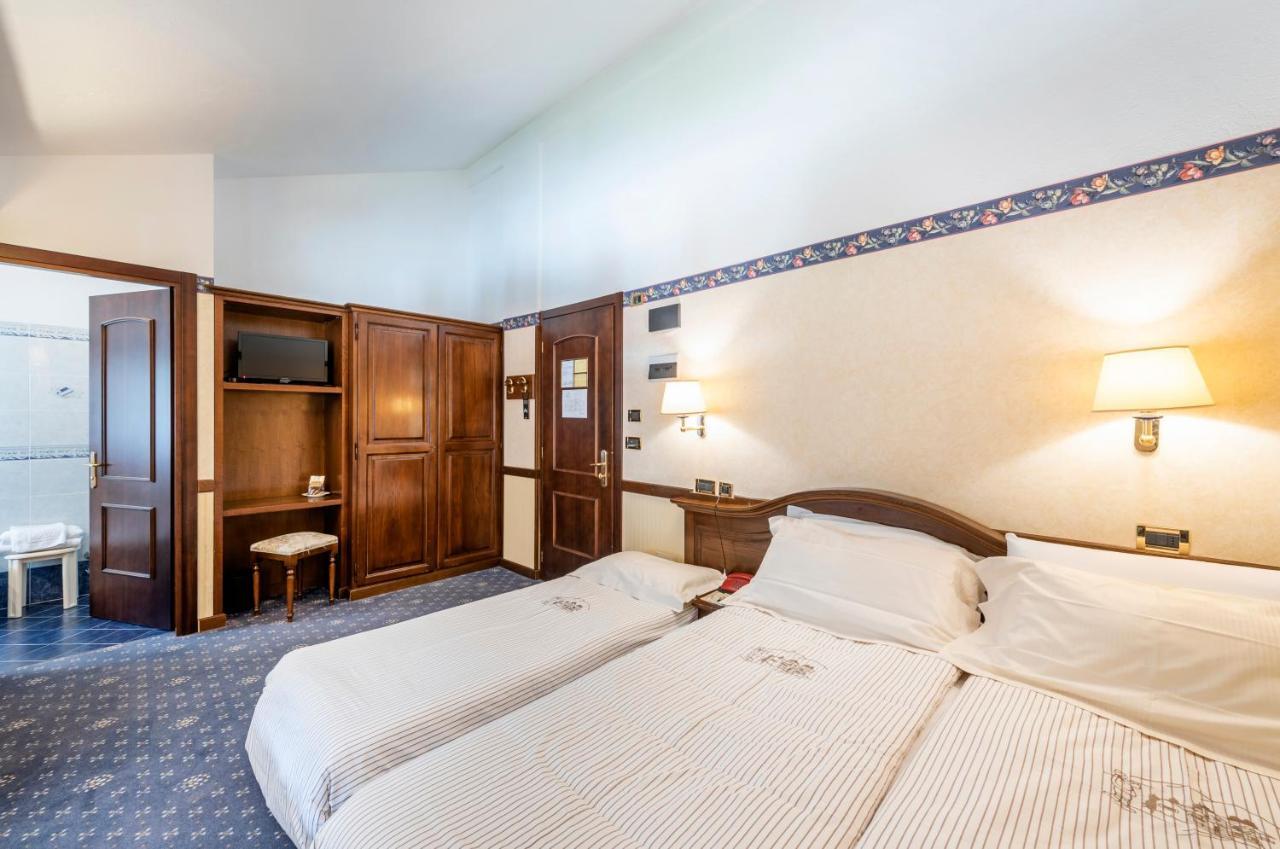 Hotel Petit Prince Антаньод Екстер'єр фото
