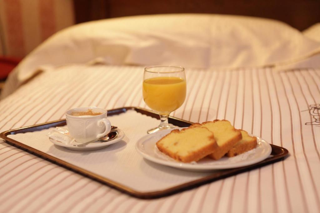 Hotel Petit Prince Антаньод Номер фото