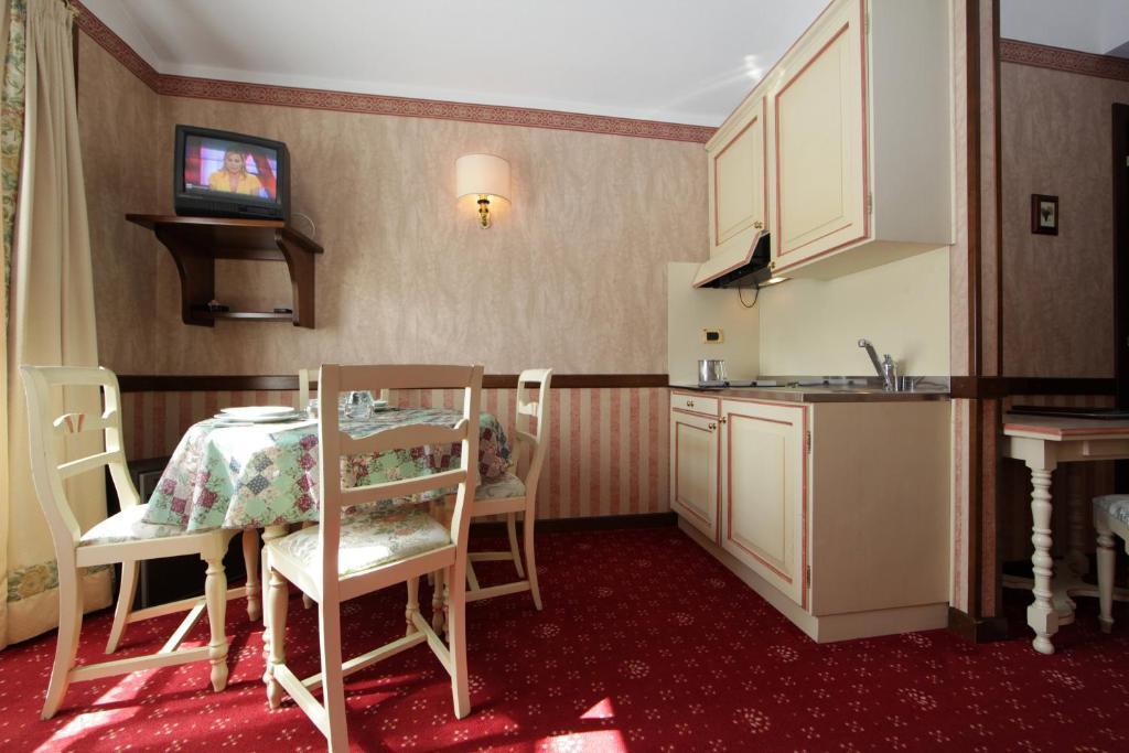 Hotel Petit Prince Антаньод Номер фото