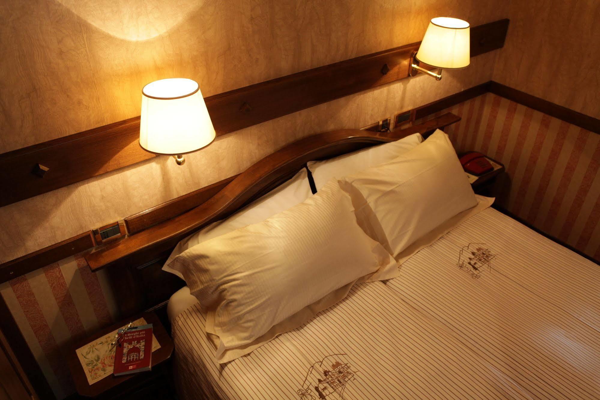 Hotel Petit Prince Антаньод Екстер'єр фото