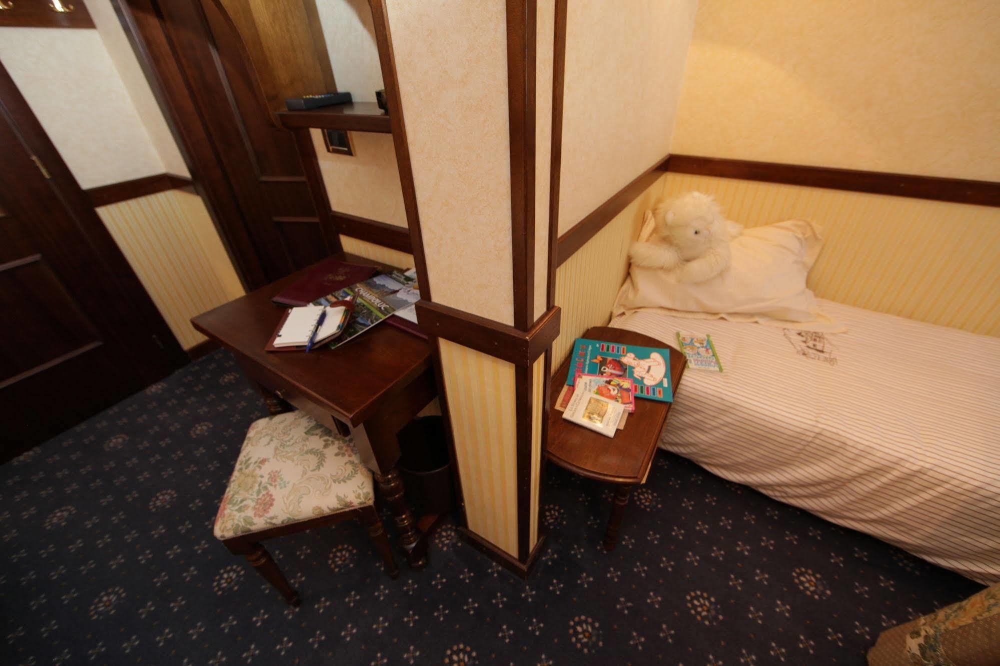 Hotel Petit Prince Антаньод Екстер'єр фото