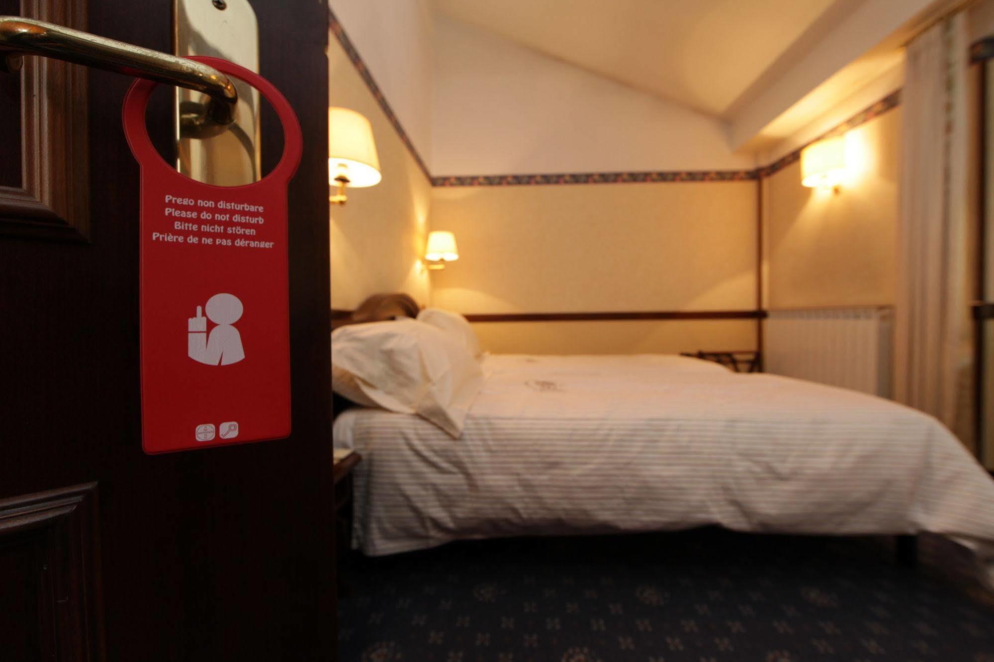 Hotel Petit Prince Антаньод Екстер'єр фото